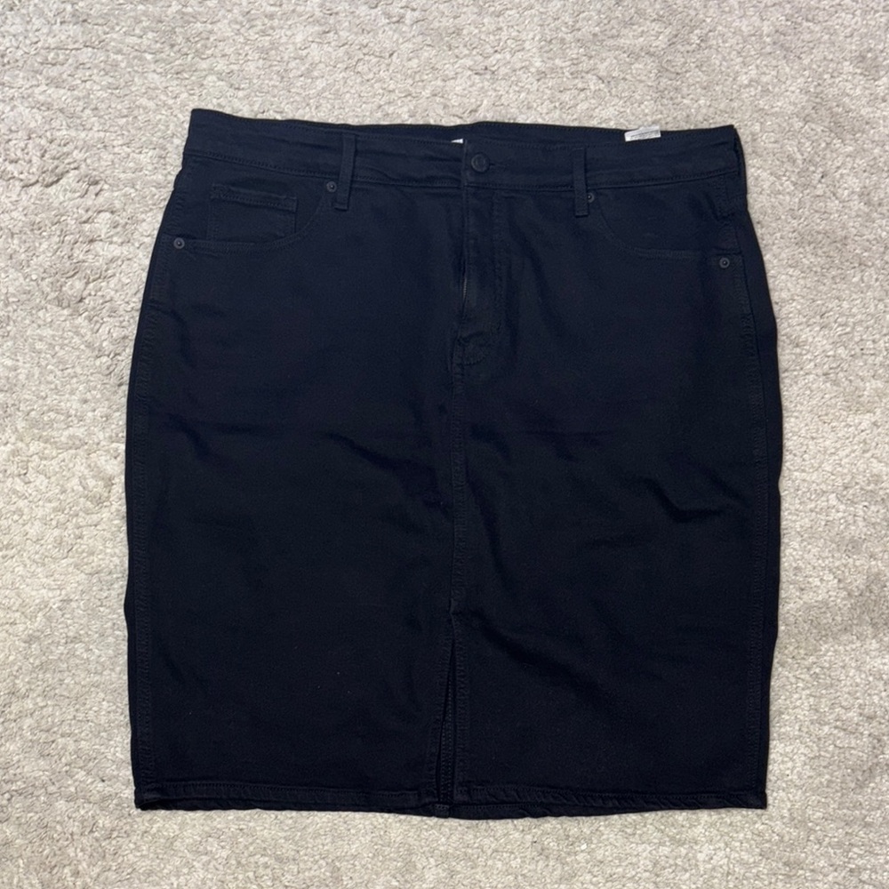 Old Navy Black Denim Skirt